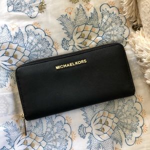 Michael Kors Long Wallet Black